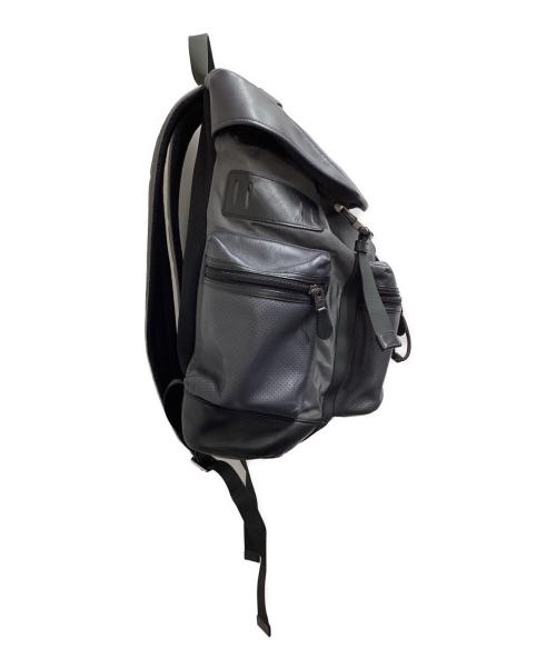 COACH（コーチ）COACH (コーチ) パーフォレイテッド バックパック リュック / F57477 グレーの古着・服飾アイテム