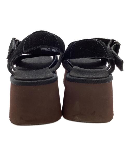UGG（アグ）UGG (アグ) W NEW HEIGHTS ANKLE STRAP　/　FD1124L ブラック サイズ:24の古着・服飾アイテム
