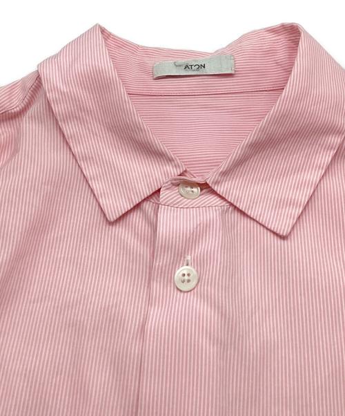 ATON（エイトン）ATON (エイトン) GIZA STRIPE STANDARD SHIRT / ギザストライプスタンダードシャツ / BLAGSM1001 ピンク サイズ:02の古着・服飾アイテム