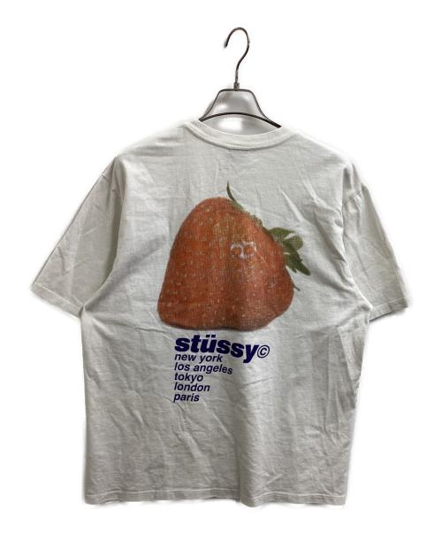 stussy（ステューシー）stussy (ステューシー) STRAWBERRY PRINT S/S / ロゴプリント Tシャツ ホワイト サイズ:Lの古着・服飾アイテム