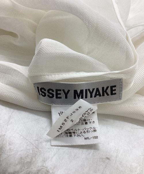 ISSEY MIYAKE（イッセイミヤケ）ISSEY MIYAKE (イッセイミヤケ) シアーノースリーブカットソー/銀タグ ホワイト サイズ:2の古着・服飾アイテム