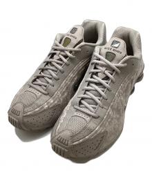 NIKE（ナイキ）の古着「Shox R4 / HV0934-001」｜グレー