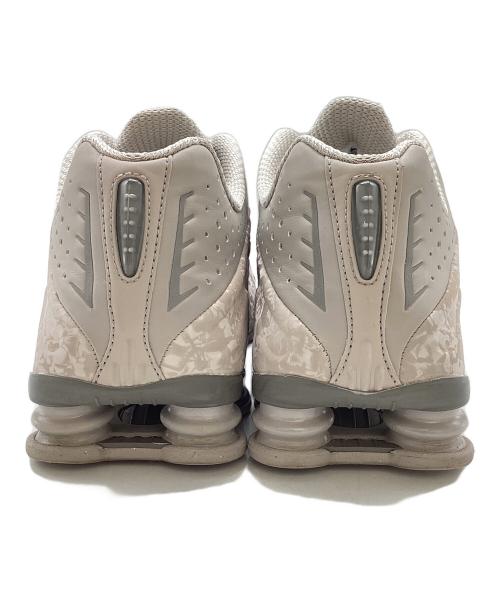 NIKE（ナイキ）NIKE (ナイキ) Shox R4 / HV0934-001 グレー サイズ:28.5の古着・服飾アイテム