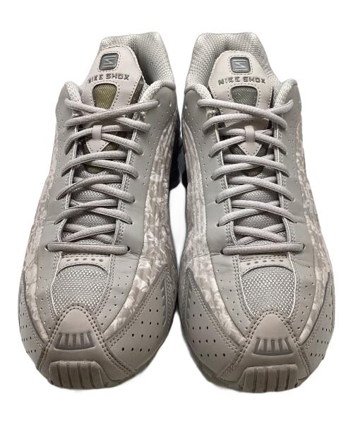 NIKE（ナイキ）NIKE (ナイキ) Shox R4 / HV0934-001 グレー サイズ:28.5の古着・服飾アイテム