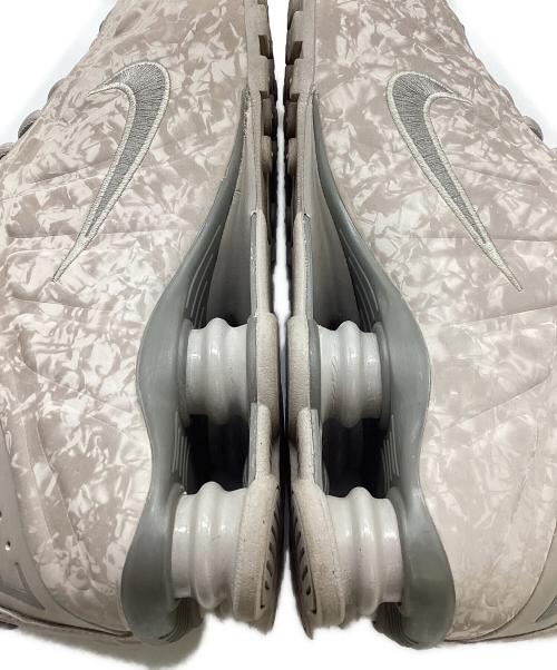 NIKE（ナイキ）NIKE (ナイキ) Shox R4 / HV0934-001 グレー サイズ:28.5の古着・服飾アイテム