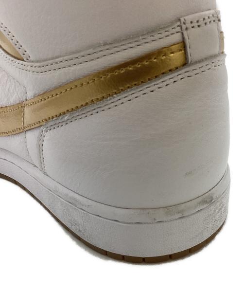 NIKE（ナイキ）NIKE (ナイキ) WMNS AIR JORDAN 1 RETORO HI OG / FD2596-107 ゴールド×ホワイト サイズ:29の古着・服飾アイテム