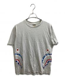 A BATHING APE（アベイシングエイプ）の古着「サイドシャークTシャツ」｜ホワイト