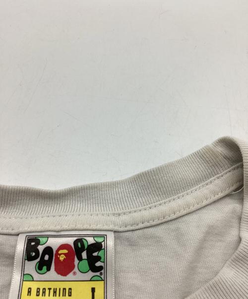 A BATHING APE（アベイシングエイプ）A BATHING APE (アベイシングエイプ) サイドシャークTシャツ ホワイト サイズ:Lの古着・服飾アイテム