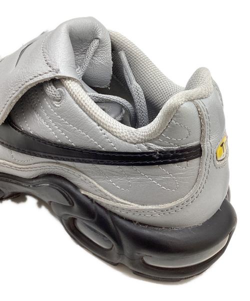 NIKE（ナイキ）NIKE (ナイキ) AIR MAX PLUS WOLF GREY/BLACK-METALLIC SILVER / エアマックスプラス / HM6850-001 グレー サイズ:23cmの古着・服飾アイテム