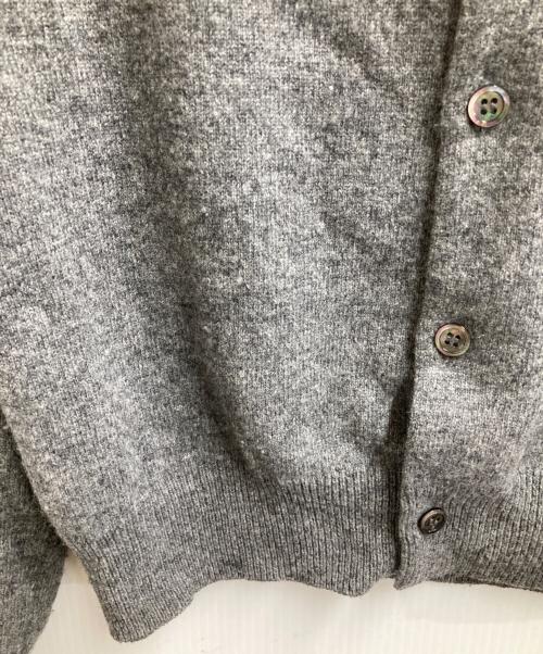 PLAY COMME des GARCONS（プレイコムデギャルソン）PLAY COMME des GARCONS (プレイコムデギャルソン) ハートワッペンカーディガン グレー サイズ:Sの古着・服飾アイテム