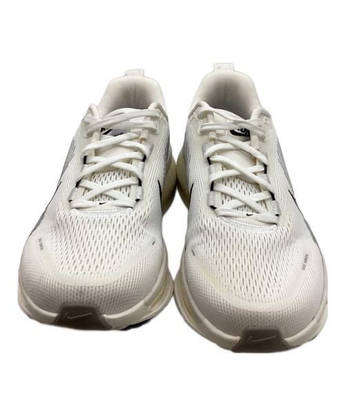 NIKE（ナイキ）NIKE (ナイキ) Vomero 18　/　HM6803-101 ホワイト サイズ:28の古着・服飾アイテム