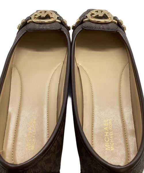 MICHAEL MICHAEL KORS（マイケル マイケルコース）MICHAEL MICHAEL KORS (マイケル マイケルコース) フラットパンプス / 1384 ブラウン サイズ:7.5の古着・服飾アイテム