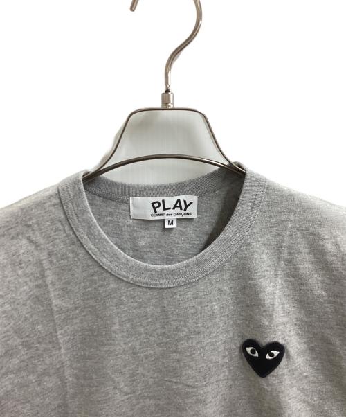 PLAY COMME des GARCONS（プレイコムデギャルソン）PLAY COMME des GARCONS (プレイコムデギャルソン) Black Heart T-Shirt グレー サイズ:Mの古着・服飾アイテム