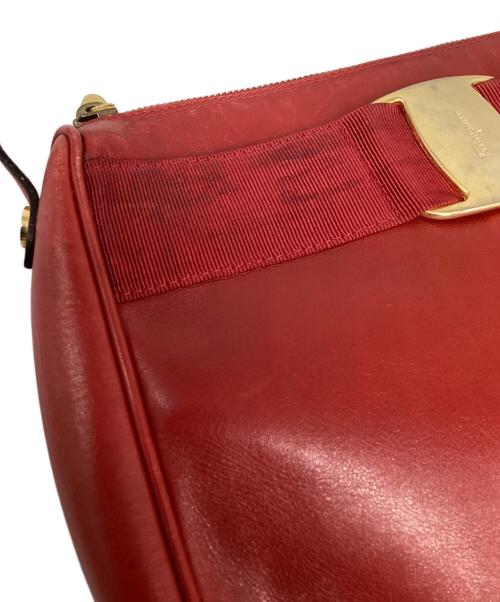 Salvatore Ferragamo（サルヴァトーレ フェラガモ）Salvatore Ferragamo (サルヴァトーレ フェラガモ) リボンショルダーバッグ レッドの古着・服飾アイテム