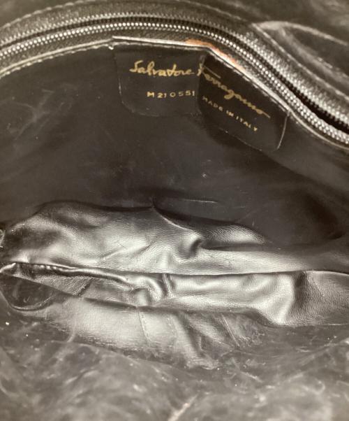 Salvatore Ferragamo（サルヴァトーレ フェラガモ）Salvatore Ferragamo (サルヴァトーレ フェラガモ) リボンショルダーバッグ レッドの古着・服飾アイテム