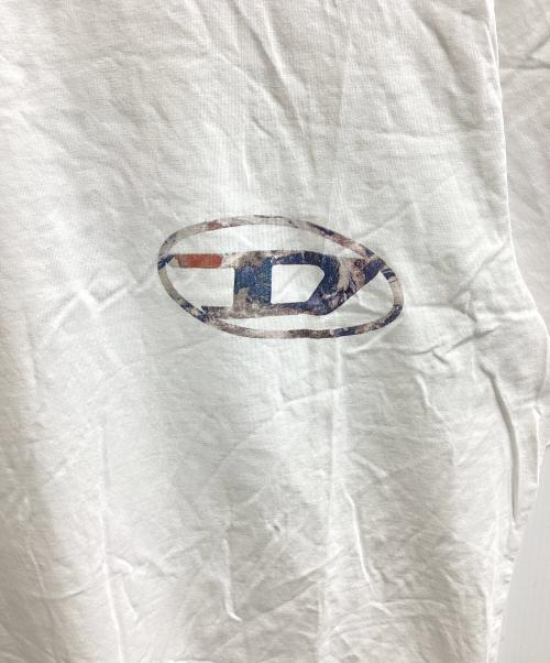 DIESEL（ディーゼル）DIESEL (ディーゼル) プラネットデジタルプリントＴ / T-WASH-L6 ホワイト サイズ:Mの古着・服飾アイテム