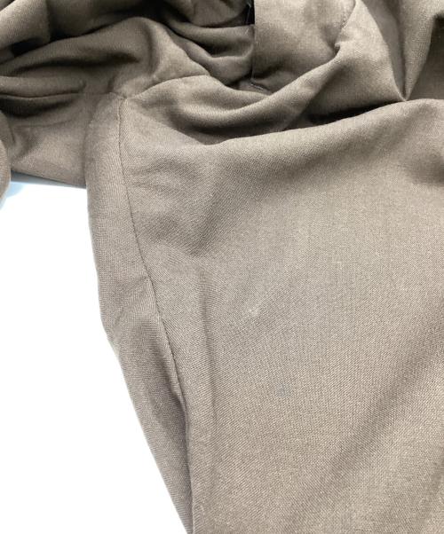 Vivienne Westwood man（ヴィヴィアン ウェストウッド マン）Vivienne Westwood man (ヴィヴィアン ウェストウッド マン) アシンメトリカル ダブルトラウザーズ ブラウン サイズ:44の古着・服飾アイテム