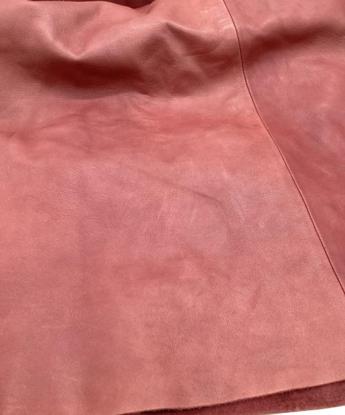 BEARDSLEY（ビアズリー）BEARDSLEY (ビアズリー) レザーサロペットエプロンワンピース　/　BEZ1092509A0006 レッド サイズ:FREEの古着・服飾アイテム
