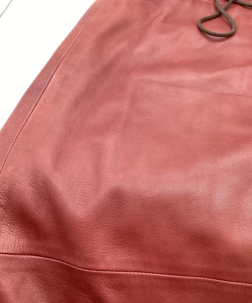 BEARDSLEY（ビアズリー）BEARDSLEY (ビアズリー) レザーサロペットエプロンワンピース　/　BEZ1092509A0006 レッド サイズ:FREEの古着・服飾アイテム