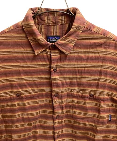 Patagonia（パタゴニア）Patagonia (パタゴニア) マルチボーダーシャツ / ポルトガル製 ブラウン サイズ:Lの古着・服飾アイテム