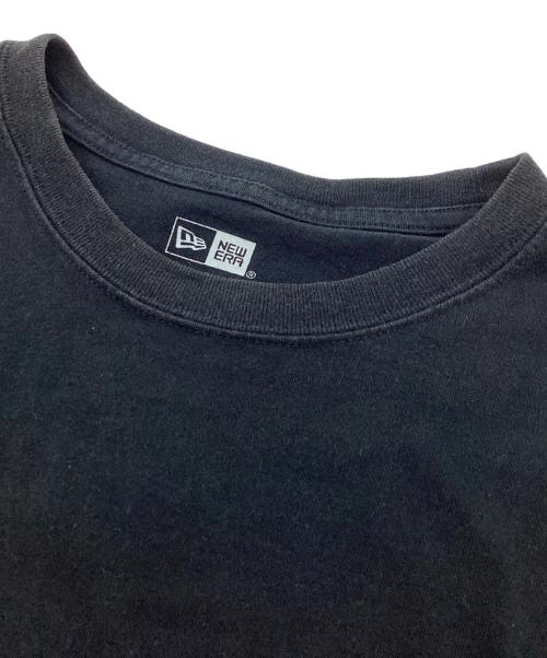 New Era（ニューエラ）New Era (ニューエラ) Yohji Yamamoto pour homme (ヨウジヤマモト プールオム) シグネチャーロゴアートワークTシャツ / HD-T99-083 ブラック サイズ:Mの古着・服飾アイテム