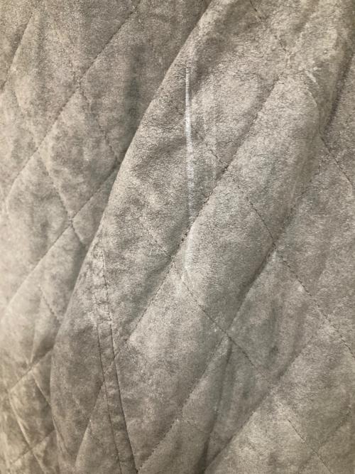 BURBERRY（バーバリー）BURBERRY (バーバリー) フェイクスエードキルティングジャケット / BBP02-115-78 ブラウン サイズ:Mの古着・服飾アイテム