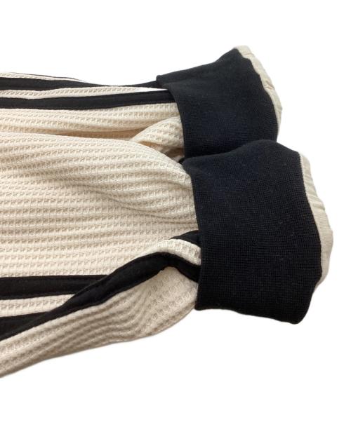 adidas（アディダス）adidas (アディダス) アディカラー ワッフル クラシック トラックトップ / JW0109 アイボリー サイズ:XL 未使用品の古着・服飾アイテム