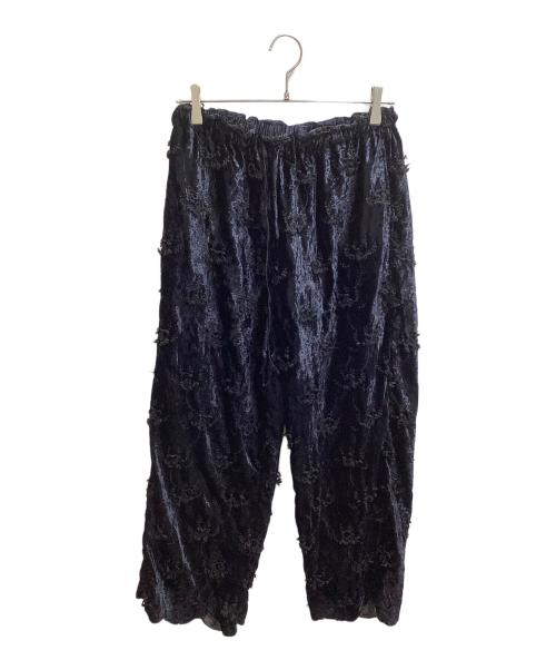 crinkle crinkle crinkle（クリンクル クリンクル クリンクル）crinkle crinkle crinkle (クリンクル クリンクル クリンクル) velvet 3D embroidery pants ブラック サイズ:Fの古着・服飾アイテム