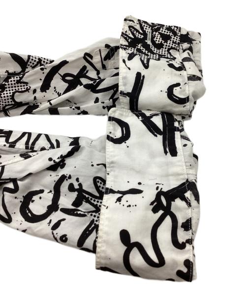BLACK COMME des GARCONS（ブラックコムデギャルソン）BLACK COMME des GARCONS (ブラックコムデギャルソン) プラッシュプリントバックジップシャツ / 1H-B014 ホワイト サイズ:XLの古着・服飾アイテム