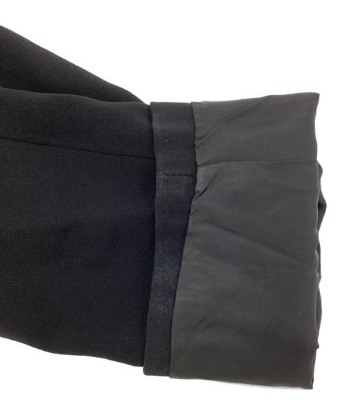 ARMANI COLLEZIONI（アルマーニ コレツィオーニ）ARMANI COLLEZIONI (アルマーニ コレツィオーニ) テーラードジャケット ブラック サイズ:48の古着・服飾アイテム