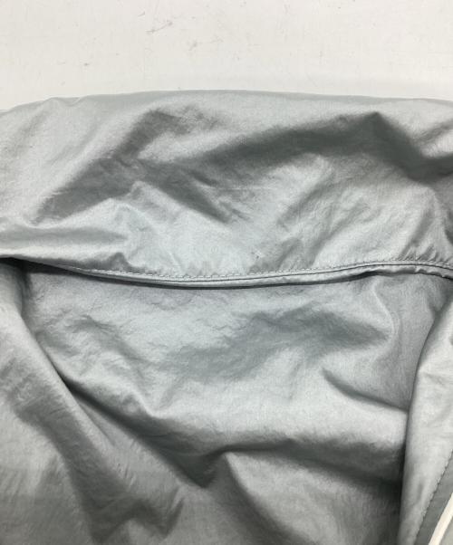 NIKE（ナイキ）NIKE (ナイキ) JACQUEMUS (ジャックムス) TRACK JKT（トラックジャケット）/ FV5690-073 グレー サイズ:Mの古着・服飾アイテム