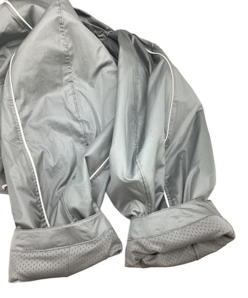 NIKE（ナイキ）NIKE (ナイキ) JACQUEMUS (ジャックムス) TRACK JKT（トラックジャケット）/ FV5690-073 グレー サイズ:Mの古着・服飾アイテム