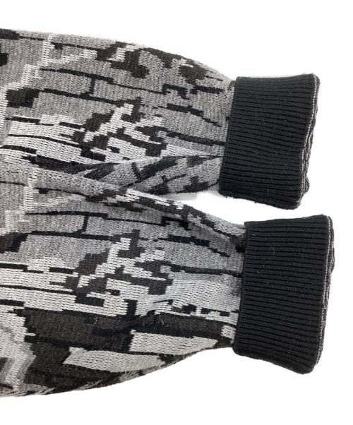 SUPREME（シュプリーム）Supreme (シュプリーム) Trebark Camo Sweater（トレバークカモスウェット） ブラック サイズ:Mの古着・服飾アイテム