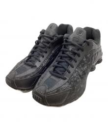NIKE（ナイキ）の古着「Shox R4 "Black Floral/Dark Smoke Grey"」｜ブラック