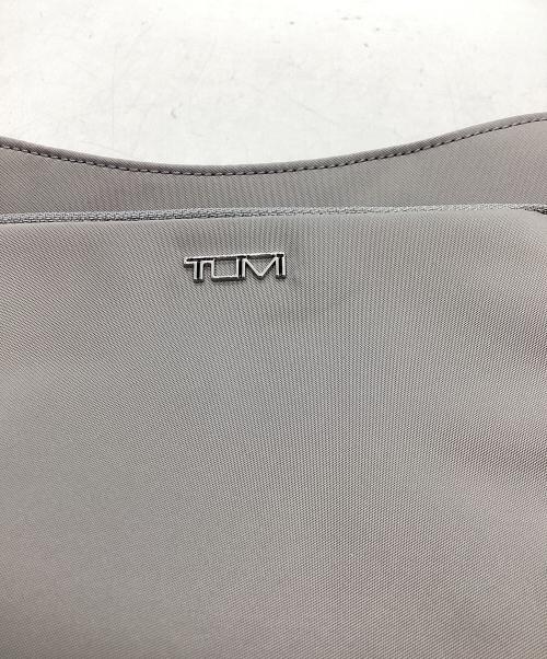 TUMI（トゥミ）TUMI (トゥミ) VOYAGEUR 「テイラー」 クロスボディ ショルダーバック グレーの古着・服飾アイテム