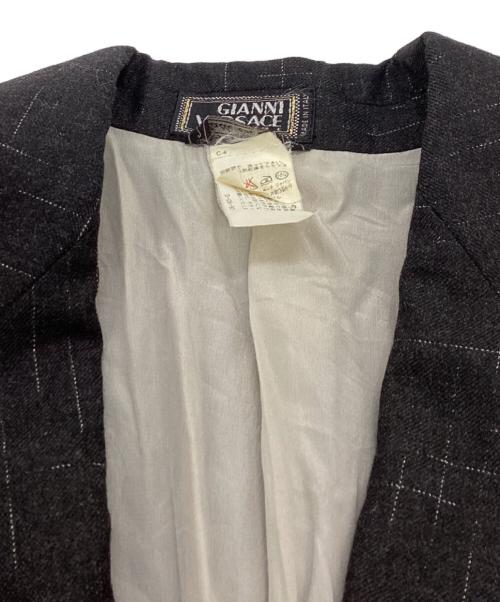 GIANNI VERSACE COUTURE（ジャンニヴェルサーチクチュール）GIANNI VERSACE COUTURE (ジャンニヴェルサーチクチュール) メデューサバックル テーラードジャケット グレー サイズ:記載無し（採寸値参照）の古着・服飾アイテム