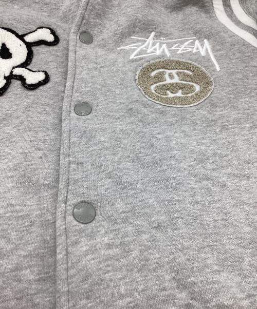 stussy（ステューシー）stussy (ステューシー) スウェットスタジャン グレー サイズ:Mの古着・服飾アイテム