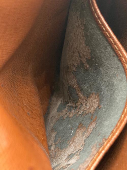 LOUIS VUITTON（ルイ ヴィトン）LOUIS VUITTON (ルイ ヴィトン) ショルダーバッグ ブラウンの古着・服飾アイテム