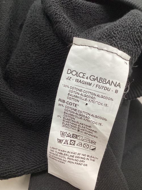DOLCE & GABBANA（ドルチェ＆ガッバーナ）DOLCE & GABBANA (ドルチェ＆ガッバーナ) 呪術廻戦 (ジュジュツカイセン) コラボ プリントスウェット　/　JZ-I9AGHM/FU7FU ブラック サイズ:46の古着・服飾アイテム