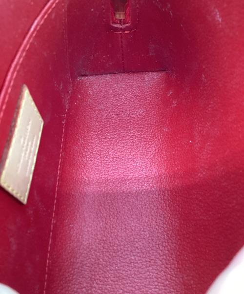 LOUIS VUITTON（ルイ ヴィトン）LOUIS VUITTON (ルイ ヴィトン) ヴェルニ スイートモノグラム ポシェット コスメティック レッドの古着・服飾アイテム