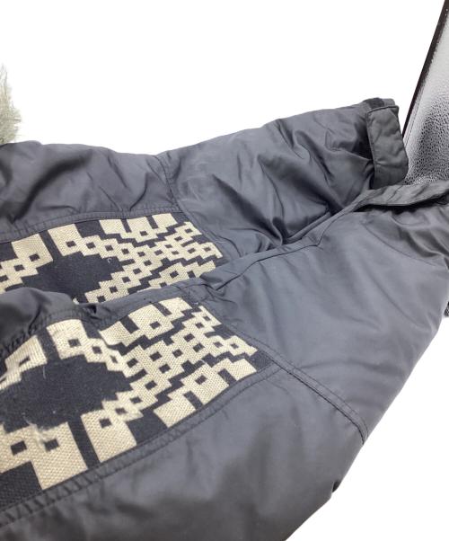 stussy（ステューシー）stussy (ステューシー) 00's ネイティブ柄切替 N-3B型 ダウンコート　/　OLD ブラック サイズ:XLの古着・服飾アイテム