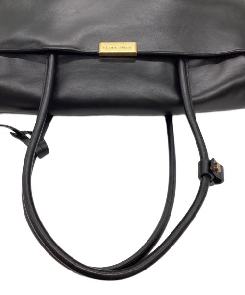 CHARLES & KEITH（チャールズアンドキース）CHARLES & KEITH (チャールズアンドキース) ターンロック ダブルハンドルトラペーズトートバッグ / 30782768 ブラックの古着・服飾アイテム