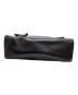中古・古着 CHARLES & KEITH (チャールズアンドキース) ターンロック ダブルハンドルトラペーズトートバッグ / 30782768 ブラック：8000円