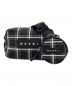 MARNIマルニ）の古着「CHECK NYLONE PUFF CAMERA BAG」｜ブラック