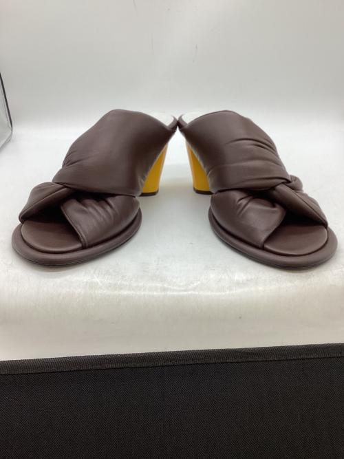 Maison MIHARA YASUHIRO（メゾン ミハラ ヤスヒロ）Maison MIHARA YASUHIRO (メゾン ミハラ ヤスヒロ) Banana Heel Puffer Sandals / B16FW709 ブラウン サイズ:40の古着・服飾アイテム