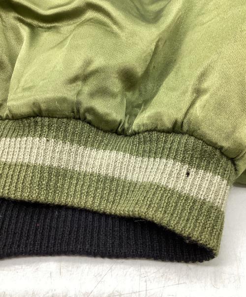 BACK STREET CRAWLER（バックストリートクローラー）BACK STREET CRAWLER (バックストリートクローラー) 鯉刺繍スカジャン オリーブ サイズ:XLの古着・服飾アイテム