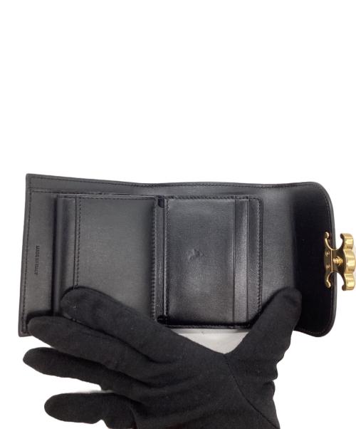 CELINE（セリーヌ）CELINE (セリーヌ) トリオンフ スモール フラップウォレット ブラックの古着・服飾アイテム