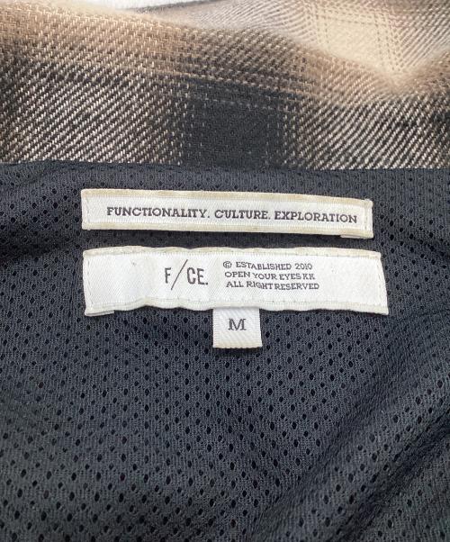 F/CE.（エフシーイー）F/CE. (エフシーイー) CHECK FIELD SHIRT ベージュ サイズ:Mの古着・服飾アイテム