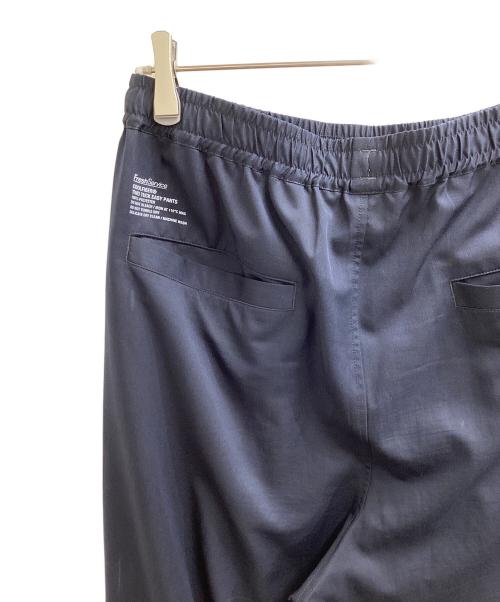 FreshService（フレッシュサービス）FreshService (フレッシュサービス) COOLFIBER TWO TUCK EASY PANTS ネイビー サイズ:Mの古着・服飾アイテム