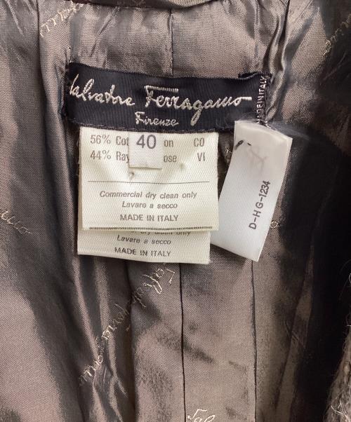 Salvatore Ferragamo（サルヴァトーレ フェラガモ）Salvatore Ferragamo (サルヴァトーレ フェラガモ) ヘリンボーンツイードジャケット グレー サイズ:40の古着・服飾アイテム